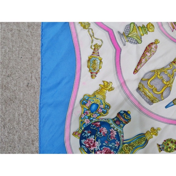Hermes Blue and Pink Silk Scarf with Elegant Motif - Picture 8 of 14
